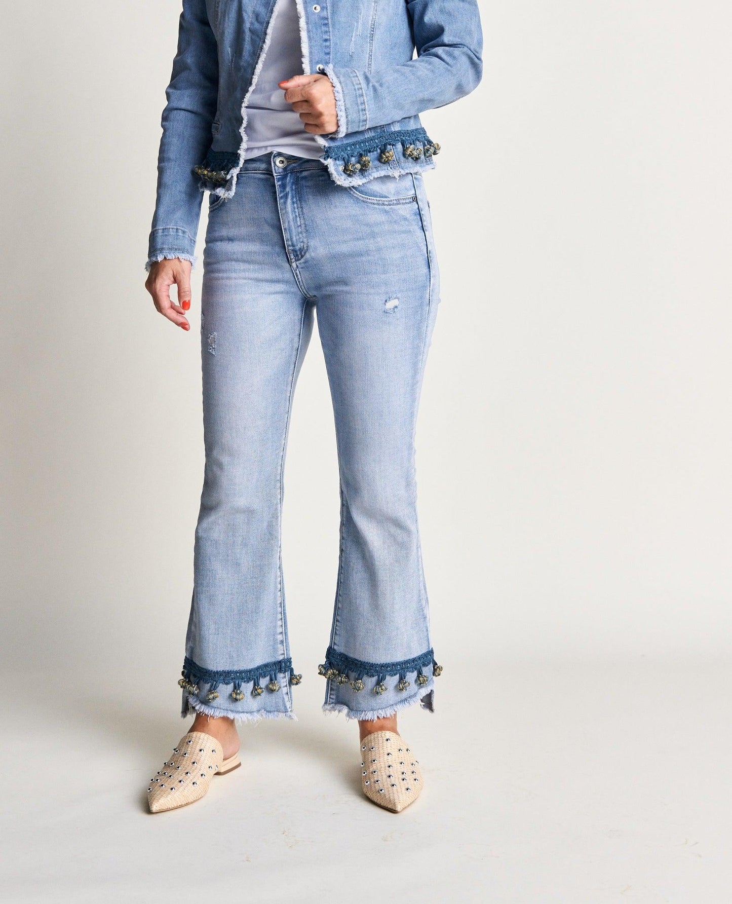 Jeans ausgestelltes Bein mit Details am Hosenbein - Lidamoh Fashion