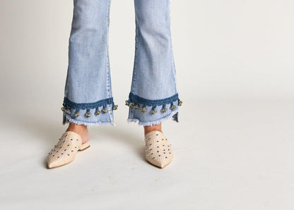Pantolette mit silberfarbenen Details - Lidamoh Fashion